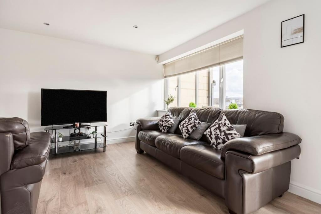 Stunning Flat By Quayside With Balcony!! Apartment Newcastle upon Tyne Bagian luar foto